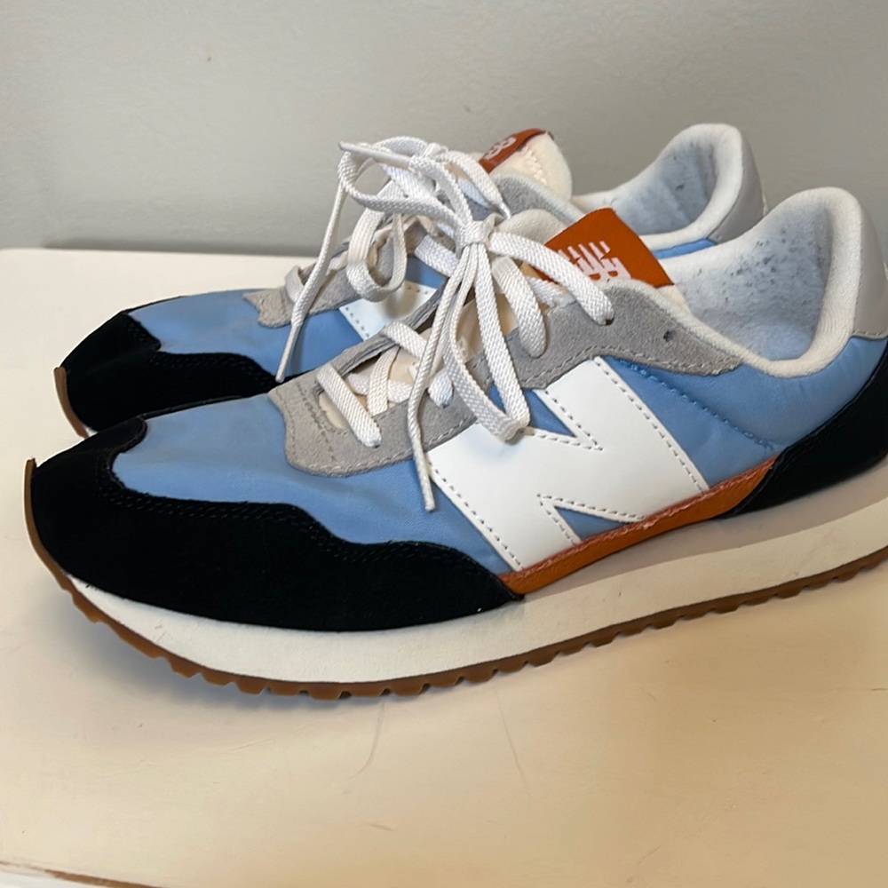 New Balance Men's Blue White Retro Runner Sneakers